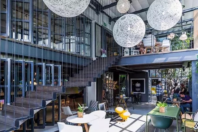 對(duì)這屆年輕人來(lái)說(shuō)，“生活”在辦公空間，才是向往的生活